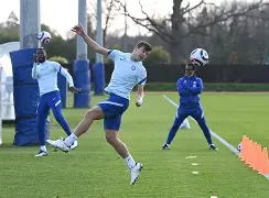 清晨布莱顿备战欧联，更衣室发声细节曝光，话题不断，数据趋势出现新变化(布莱顿大学建筑与城市设计)