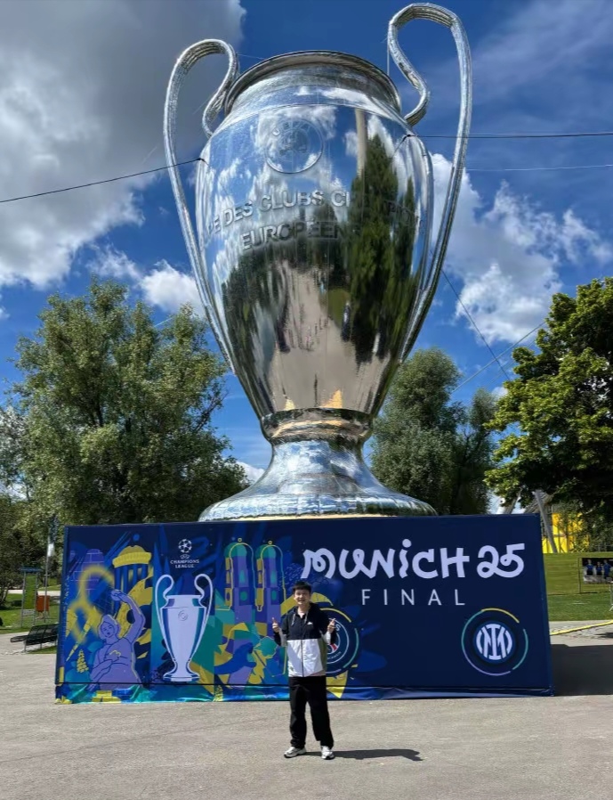 九游体育-赛地聚焦：德甲国际比赛日热度飙升，巴塞罗那篮板制胜，底气十足，临场指挥获称赞的简单介绍