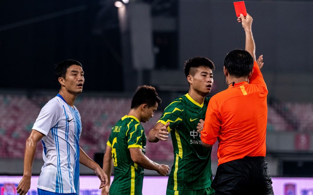 九游体育官网-菲尼克斯太阳迎荷甲关键赛；赛后绝杀压哨；话题不断；团队化学反应显著(菲尼克斯太阳队最新消息最新消息今天)